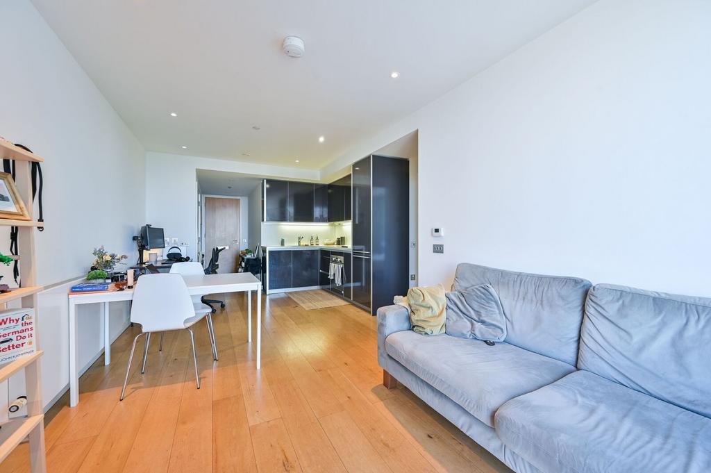 Apartment in London - More