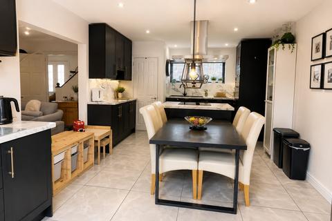 4 bedroom semi-detached house for sale, Western Avenue, Peterborough