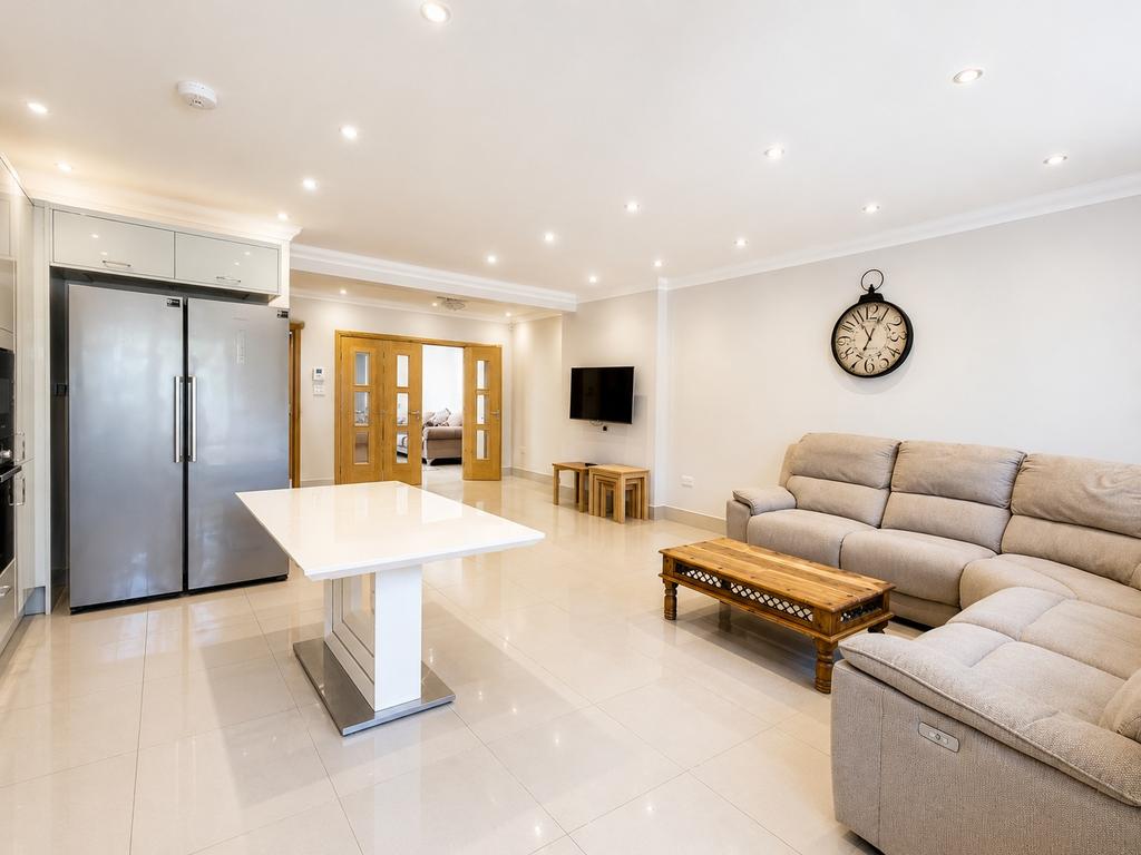 House in Northolt - View 2