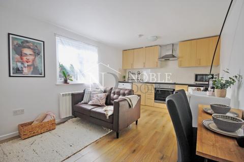 2 bedroom flat to rent, Conway Road, Hounslow