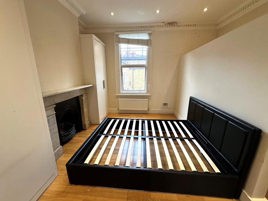 Apartment in Finsbury Park - More
