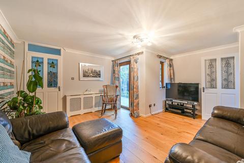 3 bedroom semi-detached house for sale, West Gardens, London, E1W