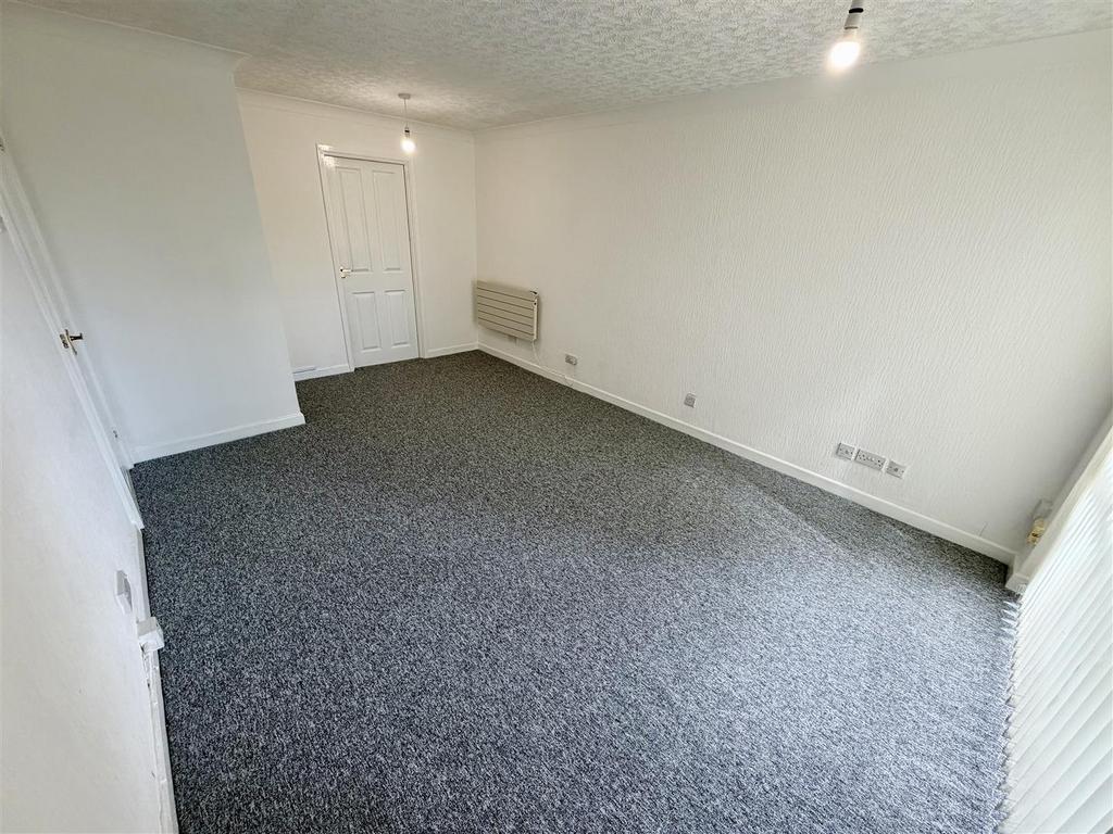 Apartment in Solihull - View 3
