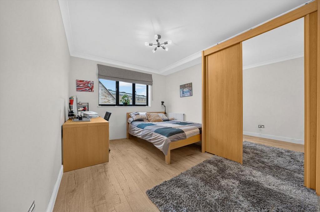 Apartment in London - View 4