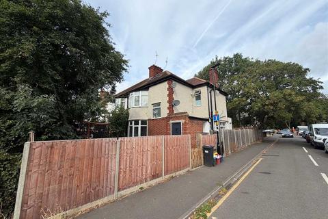 2 bedroom maisonette for sale, Staines Road, Feltham