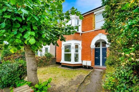 4 bedroom house for sale, Douglas Road, Ilford