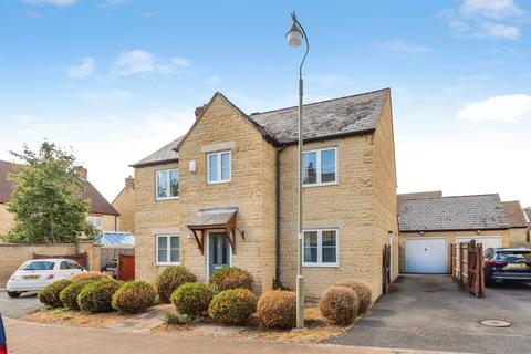 4 bedroom detached house for sale, Fern Lane, Carterton