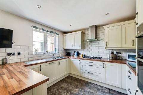4 bedroom detached house for sale, Fern Lane, Carterton