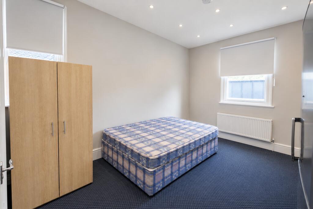 Apartment in London - More