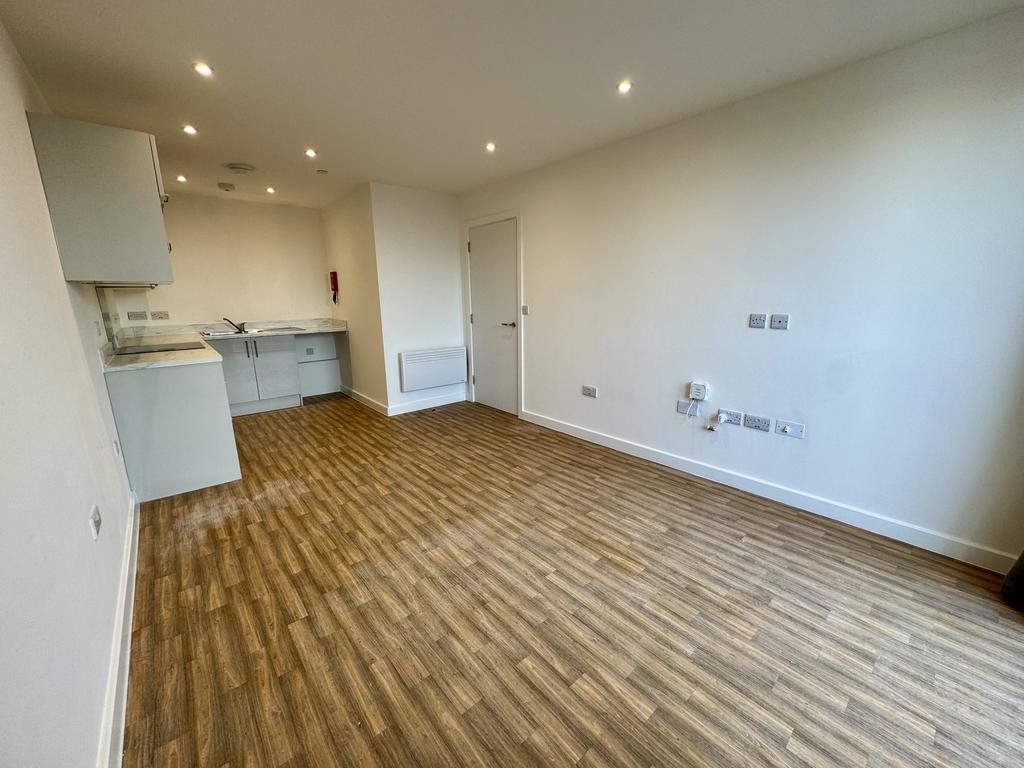 Apartment in Leicester, St Matthew's - View 4