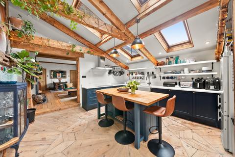Bishops Road, Hanwell, W7