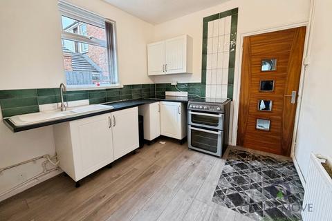3 bedroom terraced house to rent, Bent Street, West Midlands DY5