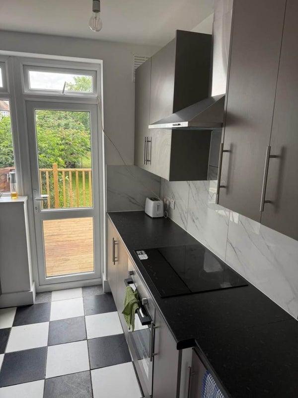 House in Barking - View 5