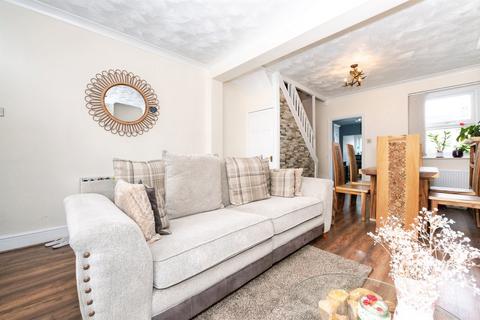 2 bedroom terraced house for sale, Belmont Road, Grays