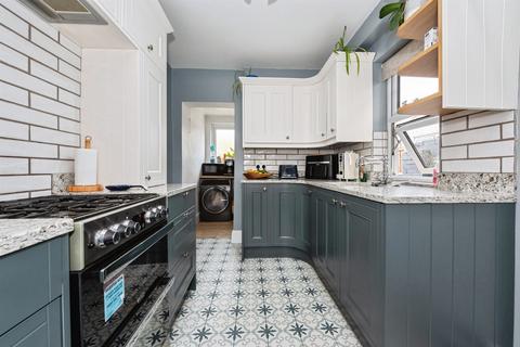 2 bedroom terraced house for sale, Belmont Road, Grays