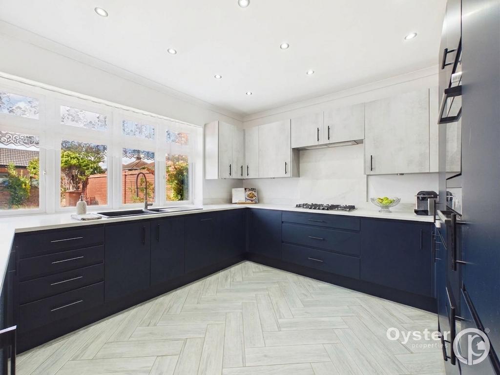 House in Stanmore - View 2