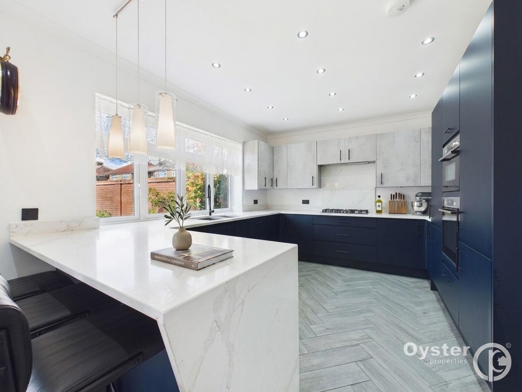 House in Stanmore - View 5