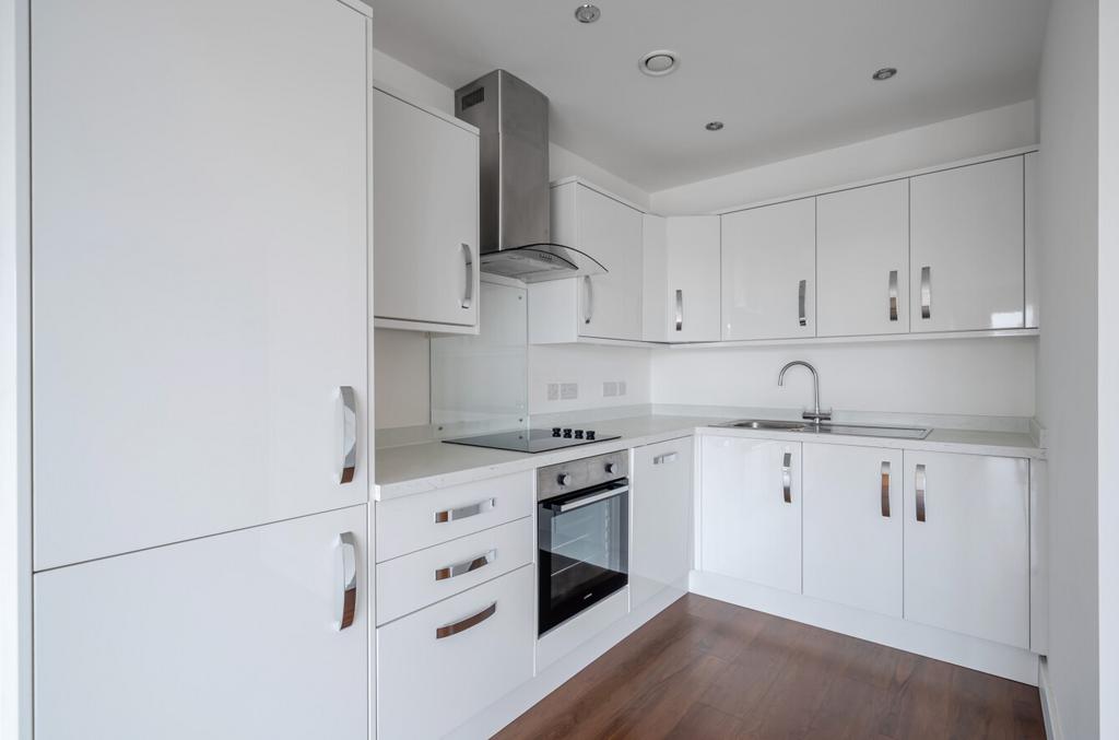 Apartment in Worthing, West Sussex - View 2