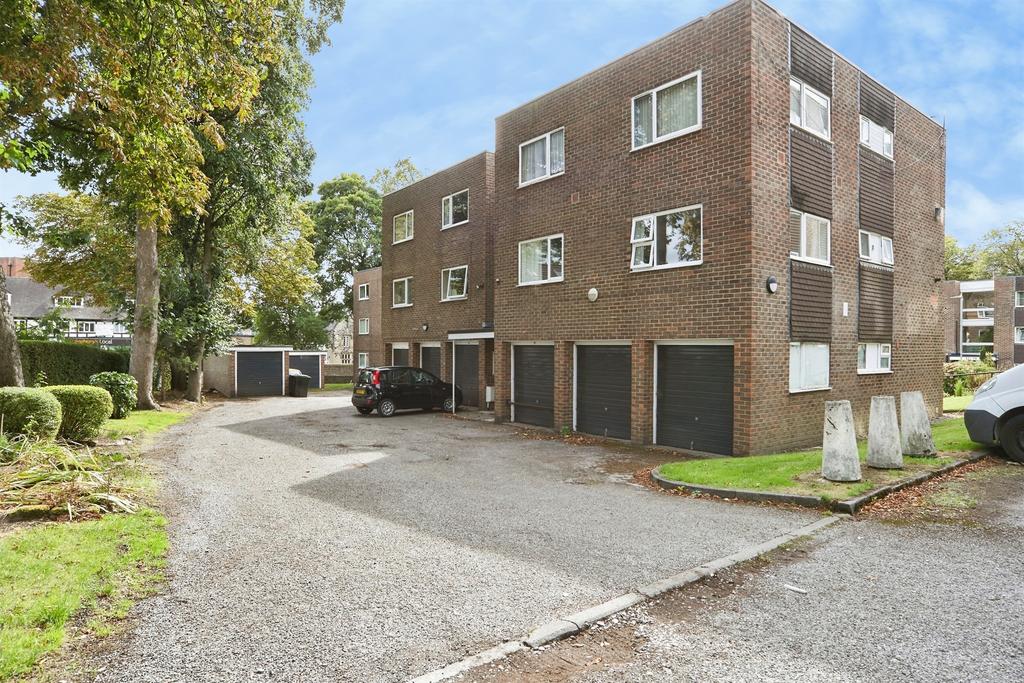 Apartment in Leeds - View 4