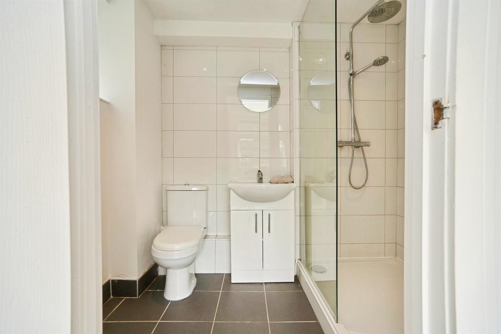 Apartment in Leeds - View 5