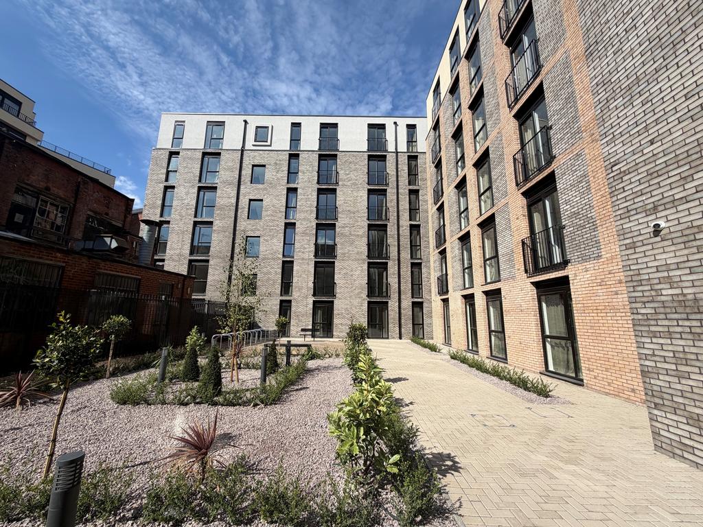House in Leicester - View 5