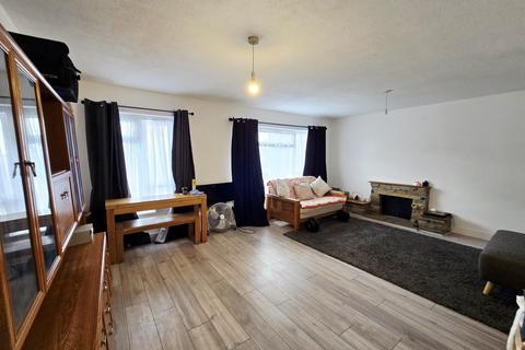 2 bedroom apartment to rent, Newgatestreet Road, Goffs Oak, WALTHAM CROSS