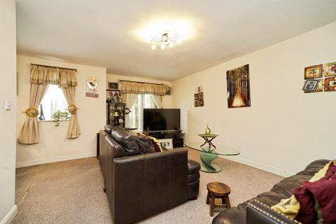 1 bedroom ground floor flat for sale, Oaklands Crescent, Gipton, Leeds