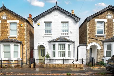 Caversham Road, Kingston Upon Thames, KT1