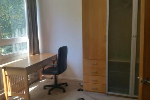 4 bedroom flat to rent, Stanhope Street, London NW1