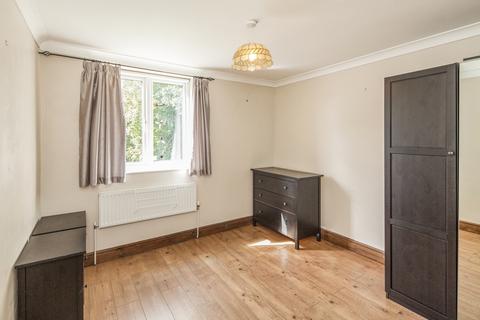 4 bedroom end of terrace house to rent, Vigilant Close London SE26