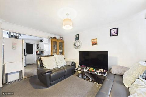 2 bedroom terraced house to rent, Tuscan Close, Tilehurst, Reading, Berkshire, RG30
