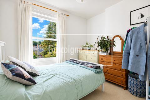 2 bedroom apartment to rent, Harvey Road, Guildford, GU1