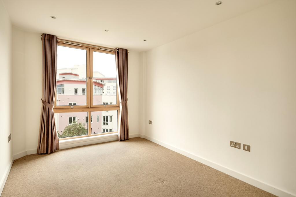 Apartment in Bristol - View 4