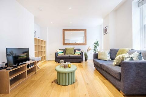 2 bedroom flat for sale, Lovat Lane, London EC3R