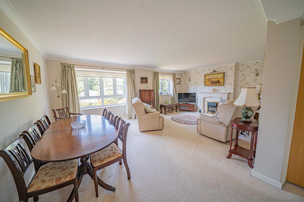 Apartment in Solihull - View 4