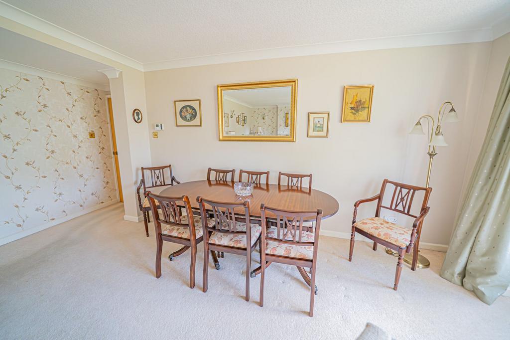 Apartment in Solihull - More