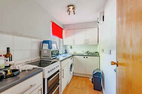 undefined, Hillingdale, Crawley