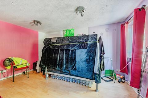 undefined, Hillingdale, Crawley