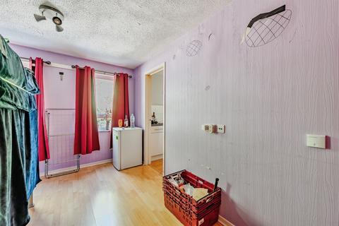 undefined, Hillingdale, Crawley