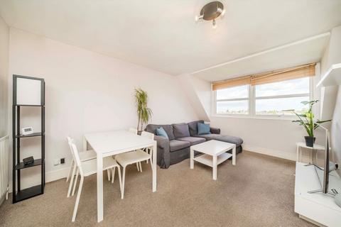 2 bedroom flat for sale, St Andrew's Square, Surbiton KT6