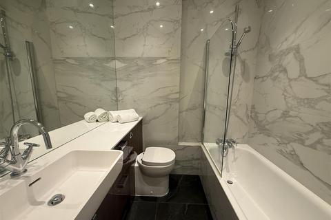 Studio to rent, Hallam Street, Marylebone