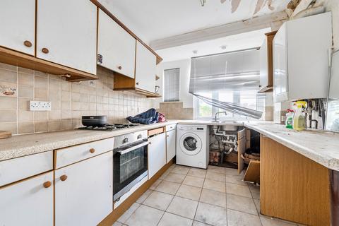 undefined, Ridings Avenue, London
