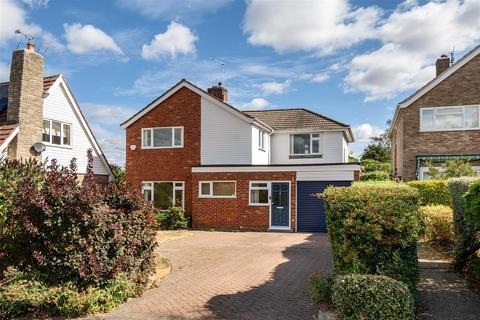 4 bedroom detached house for sale, Collingwood Crescent, Guildford