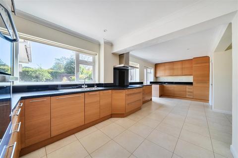 4 bedroom detached house for sale, Collingwood Crescent, Guildford