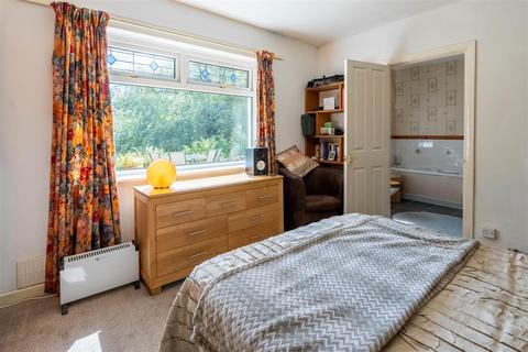 4 bedroom detached bungalow for sale, Blaenau Ffestiniog