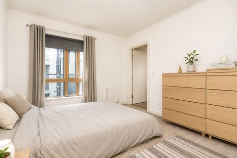 2 bedroom apartment to rent, Maurer Court, Renaissance Walk, London, SE10