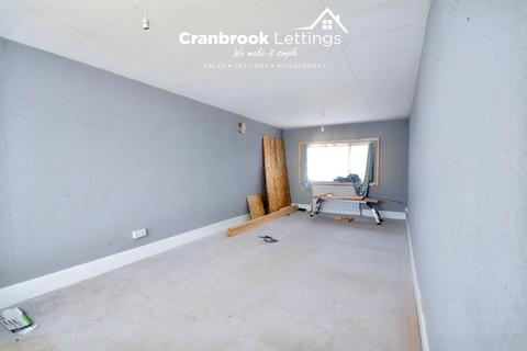 4 bedroom end of terrace house for sale, Amidas Gardens, Dagenham, RM8