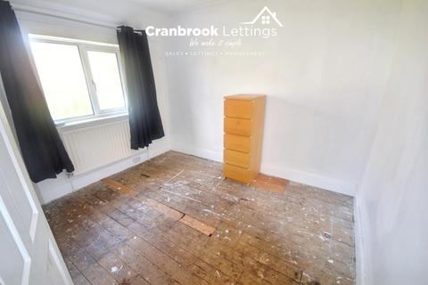 4 bedroom end of terrace house for sale, Amidas Gardens, Dagenham, RM8