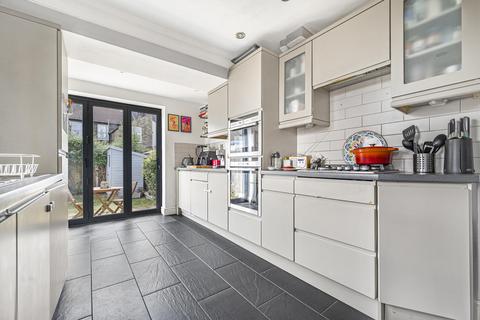 2 bedroom semi-detached house for sale, Park End, Bromley