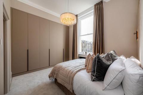 2 bedroom apartment to rent, Cleveland Terrace